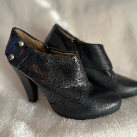 Seychelles Booties - Picture 3 of 7